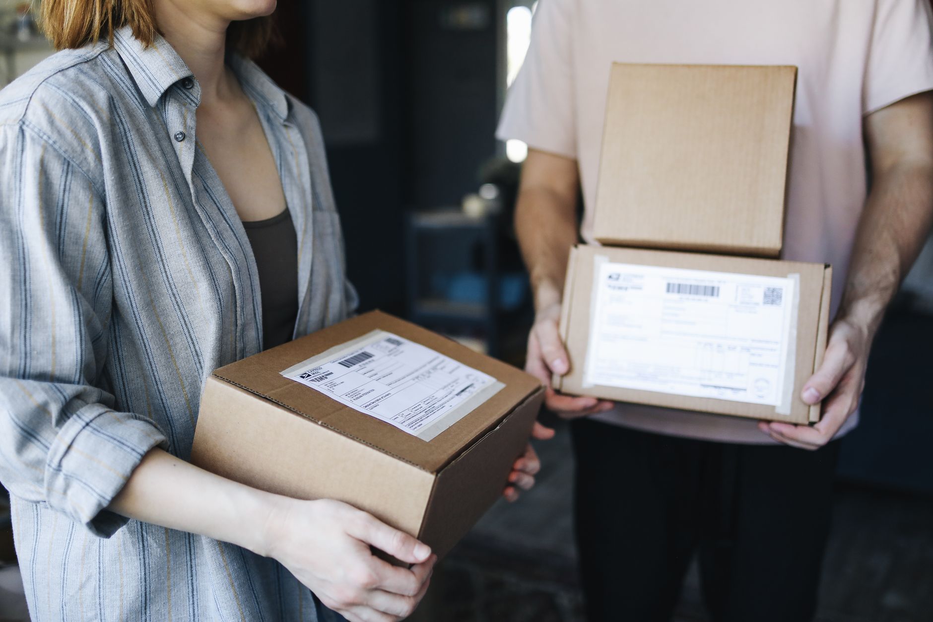 So sánh phí vận chuyển Shopee và Lazada: Nơi nào rẻ hơn?