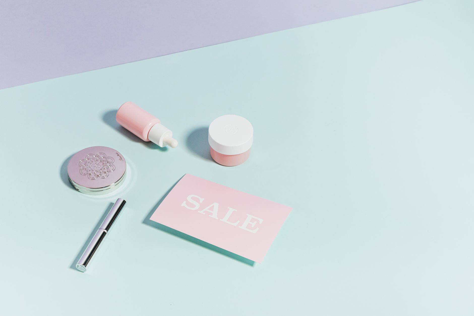 Điểm khác biệt giữa LazBeauty và LazMall thông thường