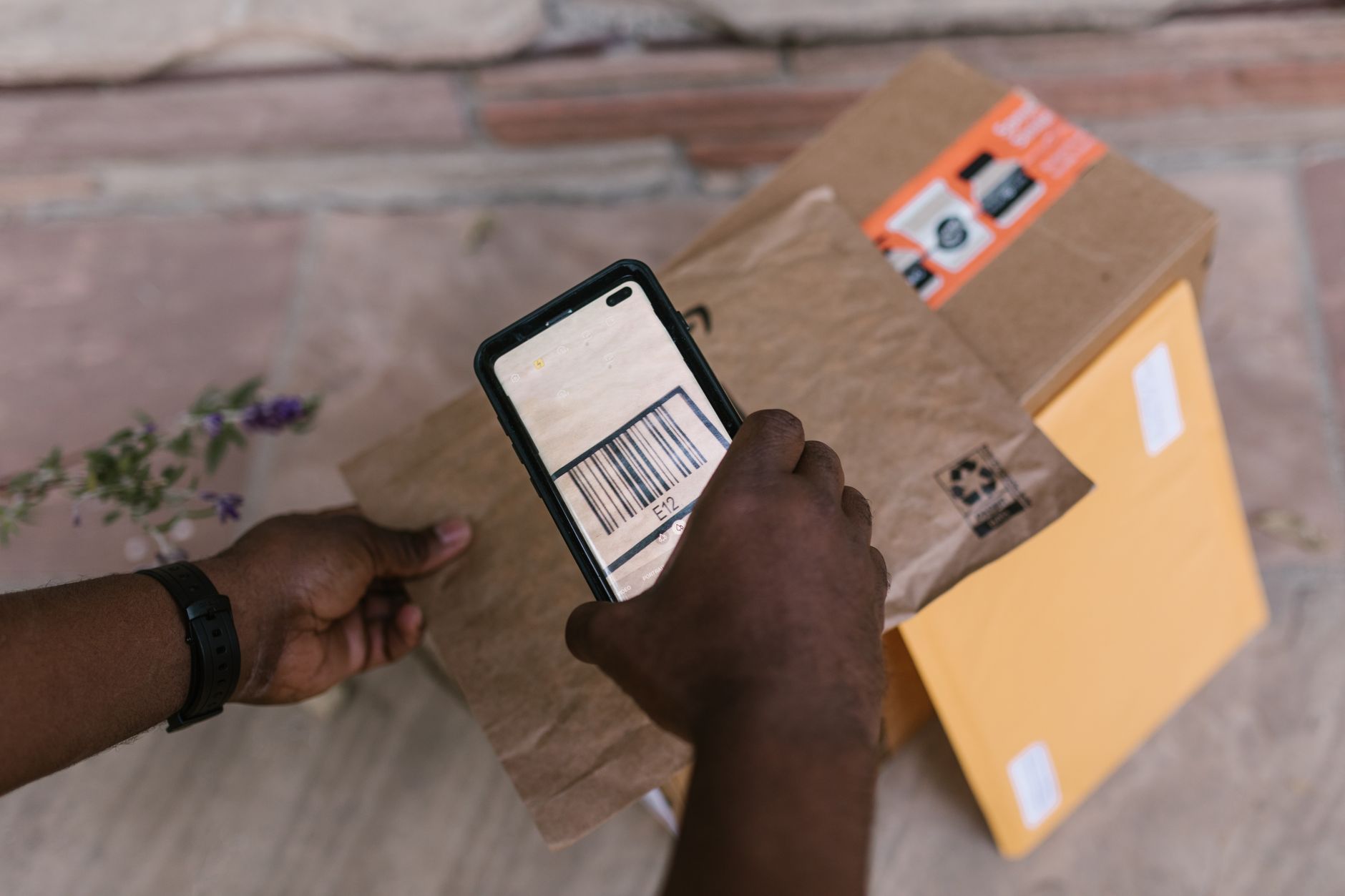 Cách tra cứu mã vận đơn Shopee Express chính xác nhất