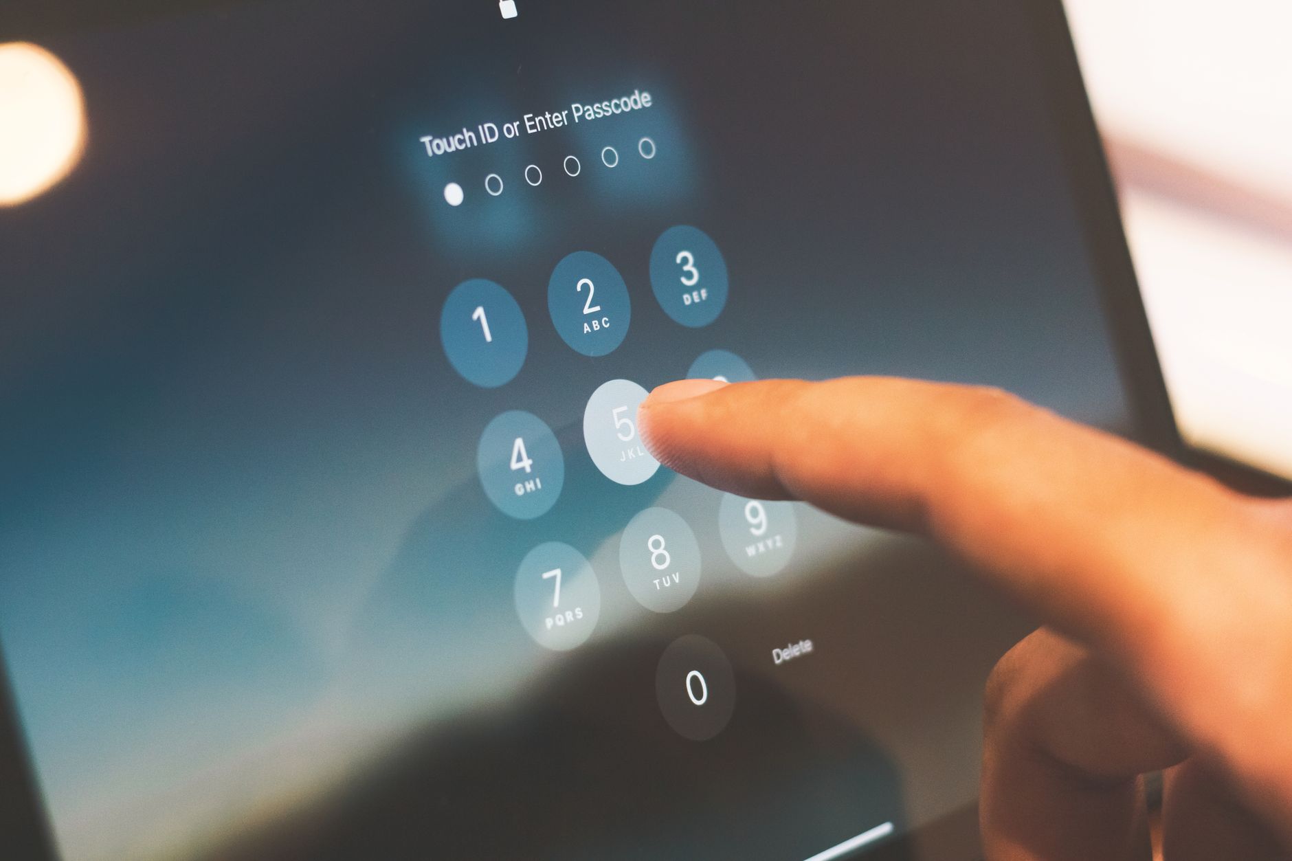 Kinh nghiệm xử lý khi bị lộ số điện thoại từ đơn hàng online