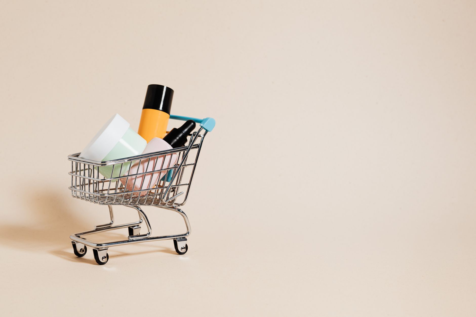 Shopee có hỗ trợ đổi màu sản phẩm sau khi nhận hàng không?