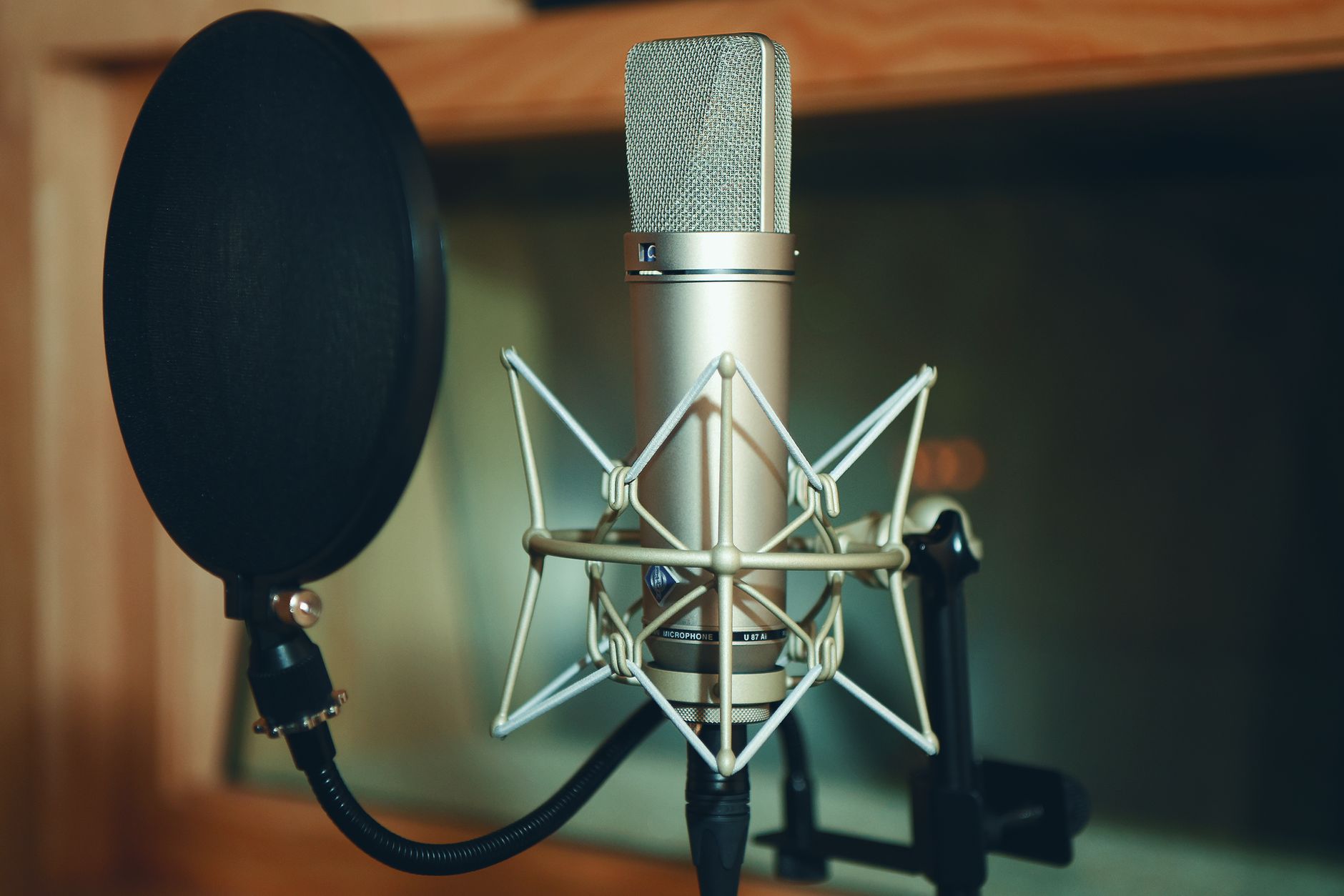 Kinh nghiệm chọn mua micro thu âm podcast trên LazMall
